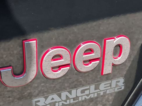 Certified 2021 Jeep Wrangler Unlimited Rubicon AWD/4WD image 12