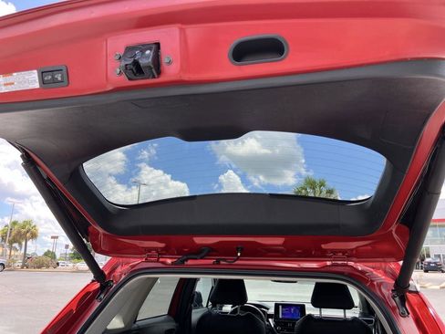 Used 2023 Toyota Corolla Cross XLE image 25