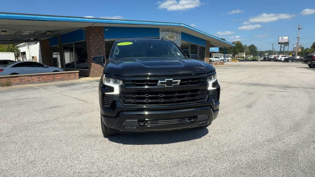 Used 2023 Chevrolet Silverado 1500 RST w/ Z71 Off-Road Package AWD/4WD image 3
