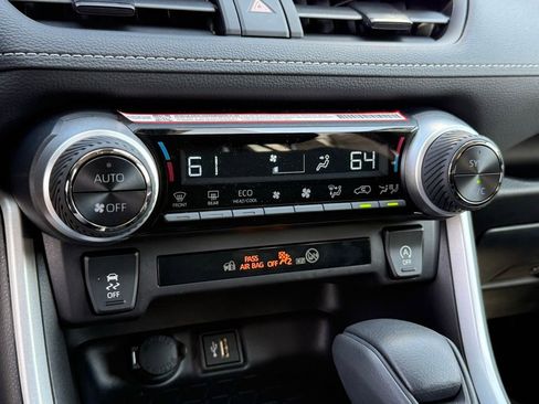 Certified 2025 Toyota RAV4 XLE AWD/4WD image 25