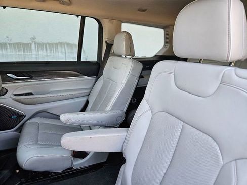 Used 2022 Jeep Grand Cherokee L Overland w/ Advanced Protech Group III image 28