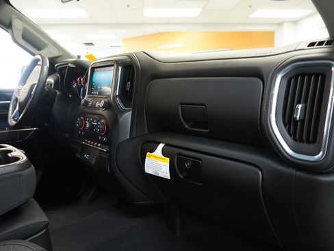 Used 2020 Chevrolet Silverado 1500 LT w/ All-Star Edition image 28