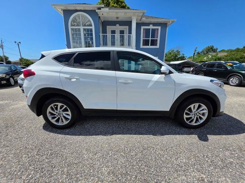 Used 2017 Hyundai Tucson SE FWD image 6
