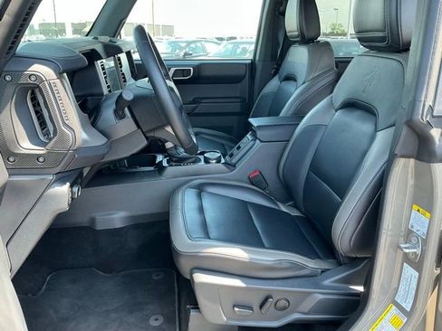 Used 2025 Ford Bronco Outer Banks AWD/4WD image 13