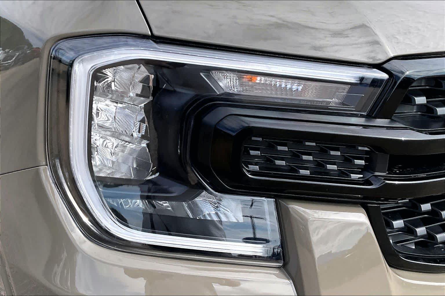New 2026 Ford Ranger Lariat w/ Black Appearance Package AWD/4WD image 13