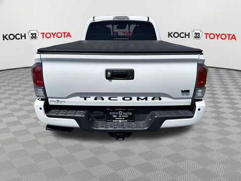 Used 2023 Toyota Tacoma TRD Sport w/ TRD Premium Sport Package AWD/4WD image 7