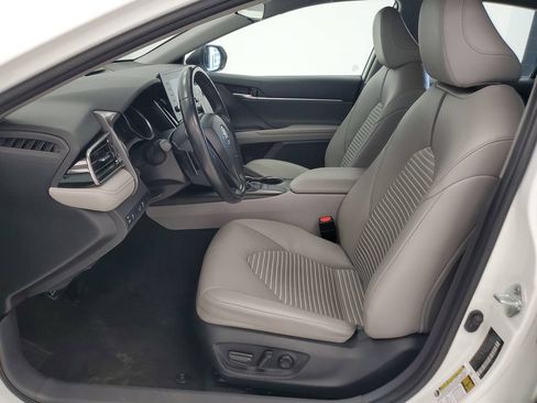 Used 2023 Toyota Camry SE FWD image 12