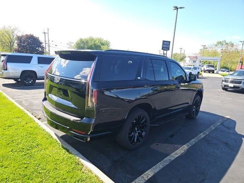 Used 2024 Cadillac Escalade Sport Platinum w/ LPO, ONYX Package AWD/4WD image 7