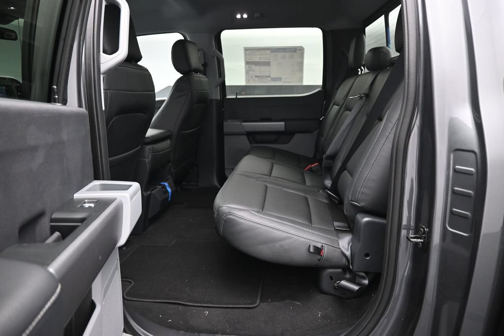 Used 2026 Ford F250 XL w/ STX Appearance Package AWD/4WD image 17