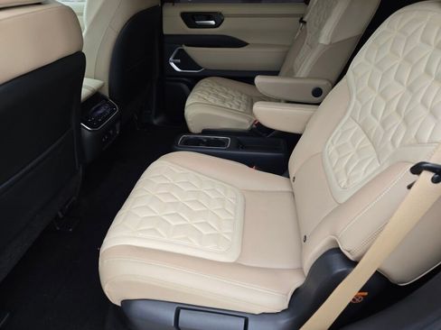 Used 2025 Nissan Armada Platinum Reserve image 20