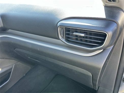 Certified 2022 Ford Explorer XLT w/ Equipment Group 202A image 30