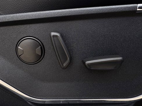 Used 2024 Ford F250 Lariat w/ Sport Appearance Package image 28