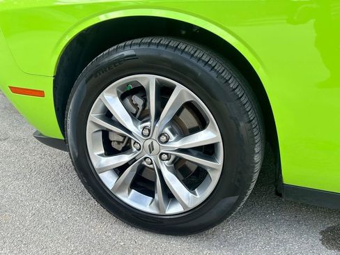 Used 2023 Dodge Challenger SXT image 9