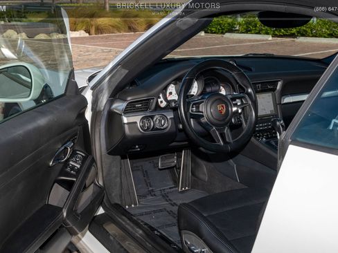 Used 2017 Porsche 911 Carrera S RWD image 9