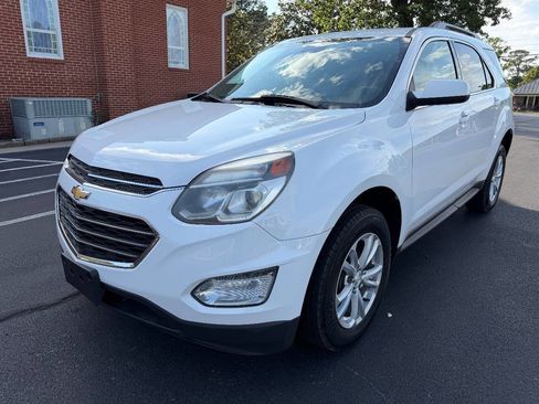 Used 2017 Chevrolet Equinox LT w/ Convenience Package AWD/4WD image 2