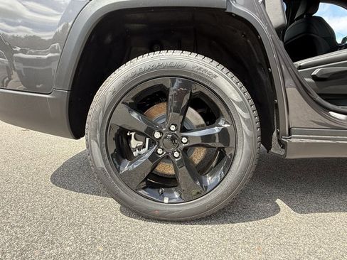 New 2025 Jeep Grand Cherokee L Limited w/ Black Appearance Package image 26