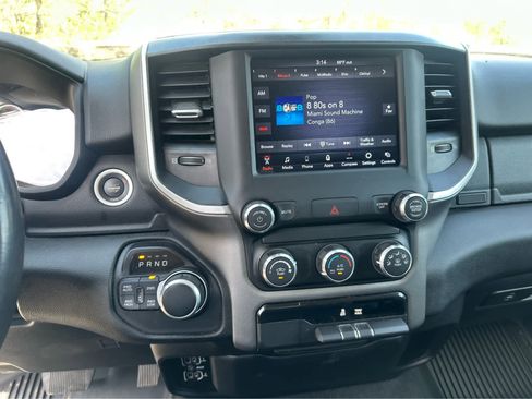 Used 2020 RAM 1500 Big Horn AWD/4WD image 9