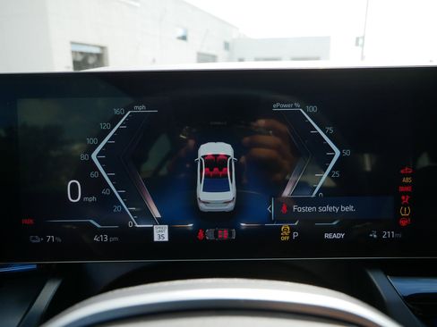 Used 2024 BMW i5 eDrive40i w/ Premium Package image 20