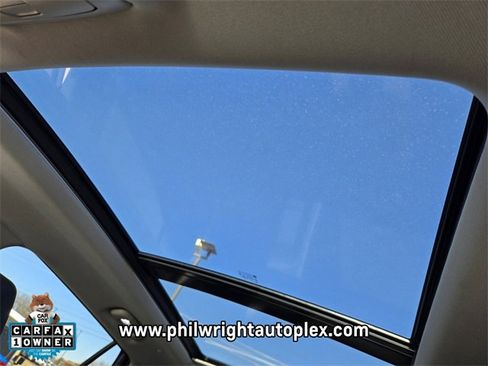 Used 2022 GMC Terrain SLT w/ Infotainment Package II image 10