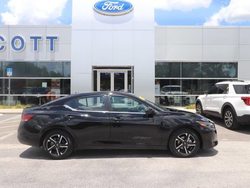 Used 2024 Nissan Sentra SV FWD image 15