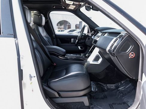 Used 2018 Land Rover Range Rover Supercharged image 41