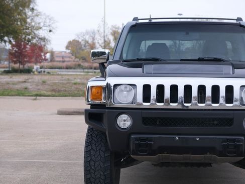 Used 2009 HUMMER H3T Alpha image 4