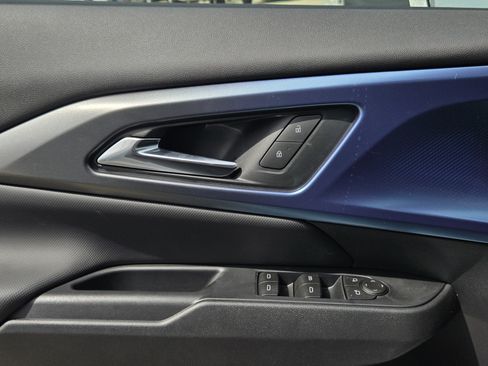 New 2026 Chevrolet Equinox EV LT image 16