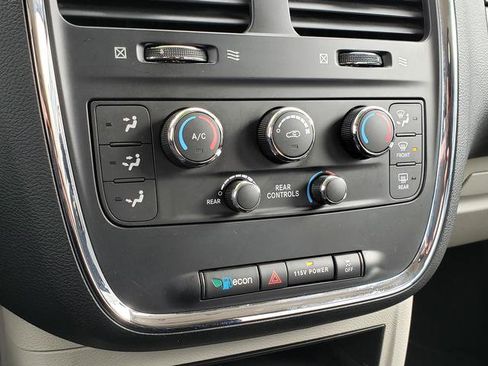 Used 2017 Dodge Grand Caravan SE w/ Power Window Group image 23