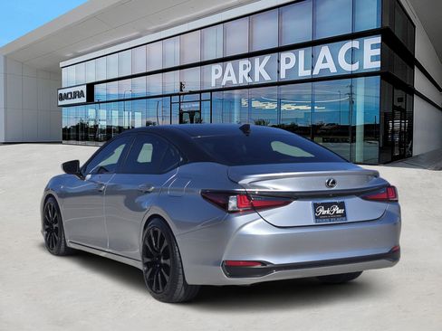 Used 2024 Lexus ES 300h F Sport image 4