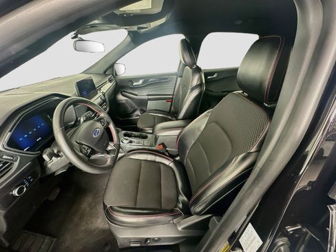 Used 2025 Ford Escape ST-Line FWD image 13
