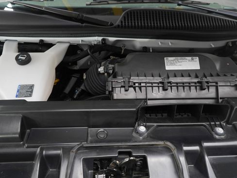 Used 2025 Chevrolet Express 3500 LT w/ LT Preferred Equipment Group RWD image 31