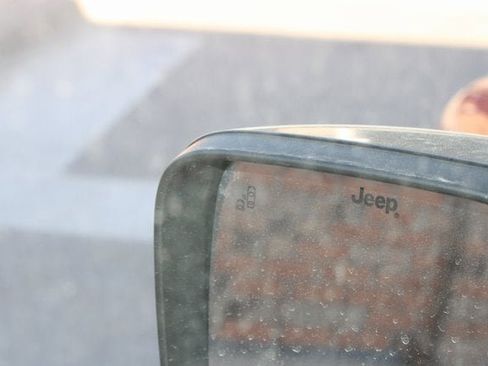 Used 2022 Jeep Renegade Altitude w/ Sun/Sound Group image 22