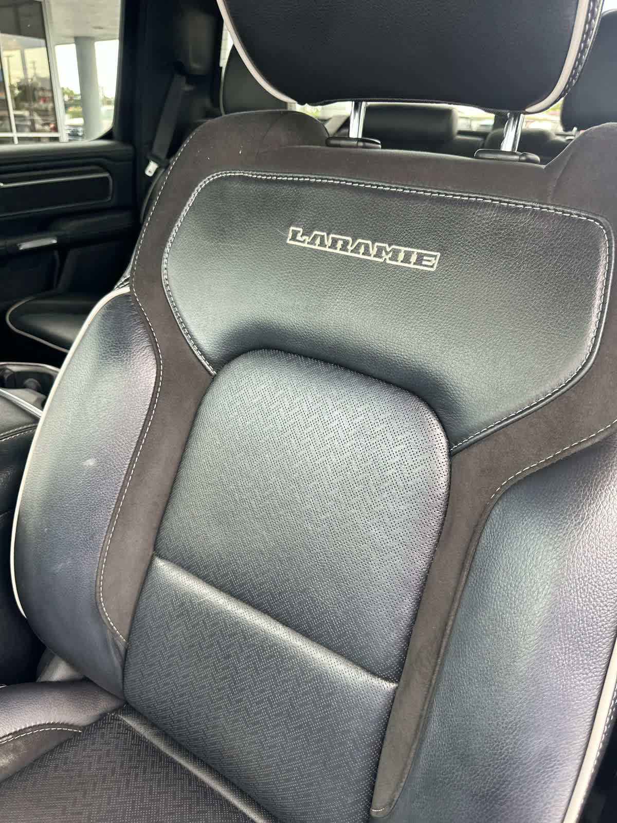 Used 2025 RAM 1500 Laramie w/ Advanced Safety Group II AWD/4WD image 25
