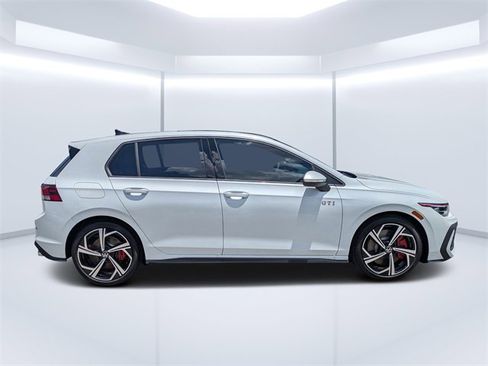New 2025 Volkswagen GTI SE image 2