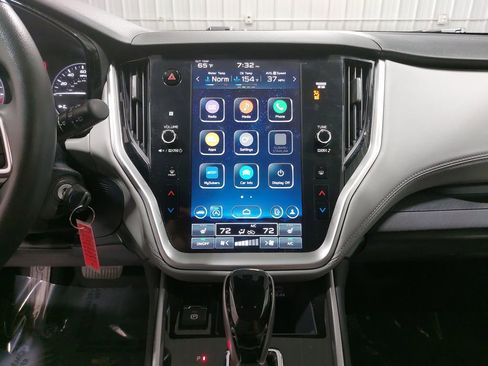 Used 2024 Subaru Outback Premium image 19