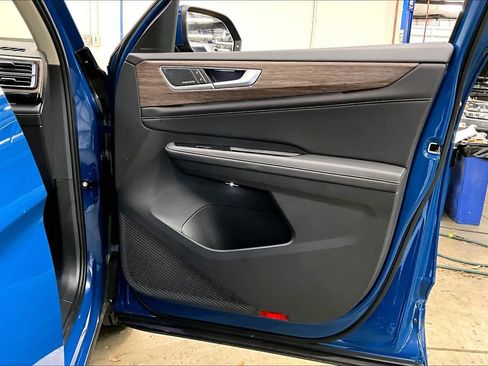 Used 2025 Volkswagen Atlas SEL Premium R-Line image 26