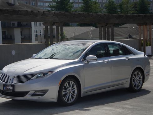 Used 2014 Lincoln MKZ Sedan 4D w/ Equipment Group 102A Reserve image 35