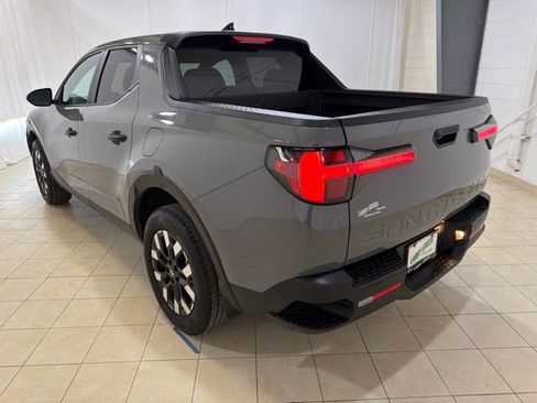 Used 2025 Hyundai Santa Cruz SE FWD image 4