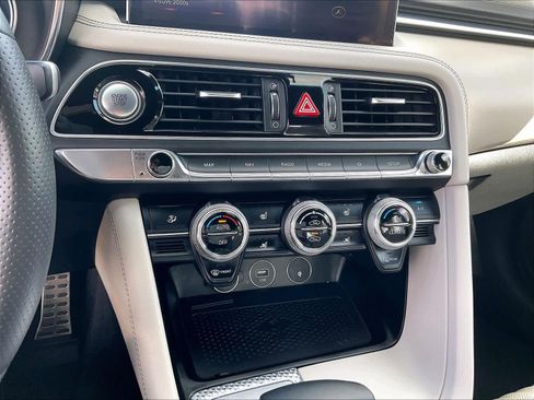 Used 2023 Genesis G70 2.0T w/ Sport Prestige Package image 35