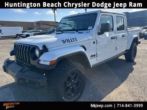 Used 2022 Jeep Gladiator Sport AWD/4WD image 1
