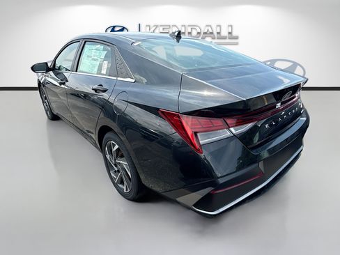 New 2026 Hyundai Elantra Limited FWD image 4