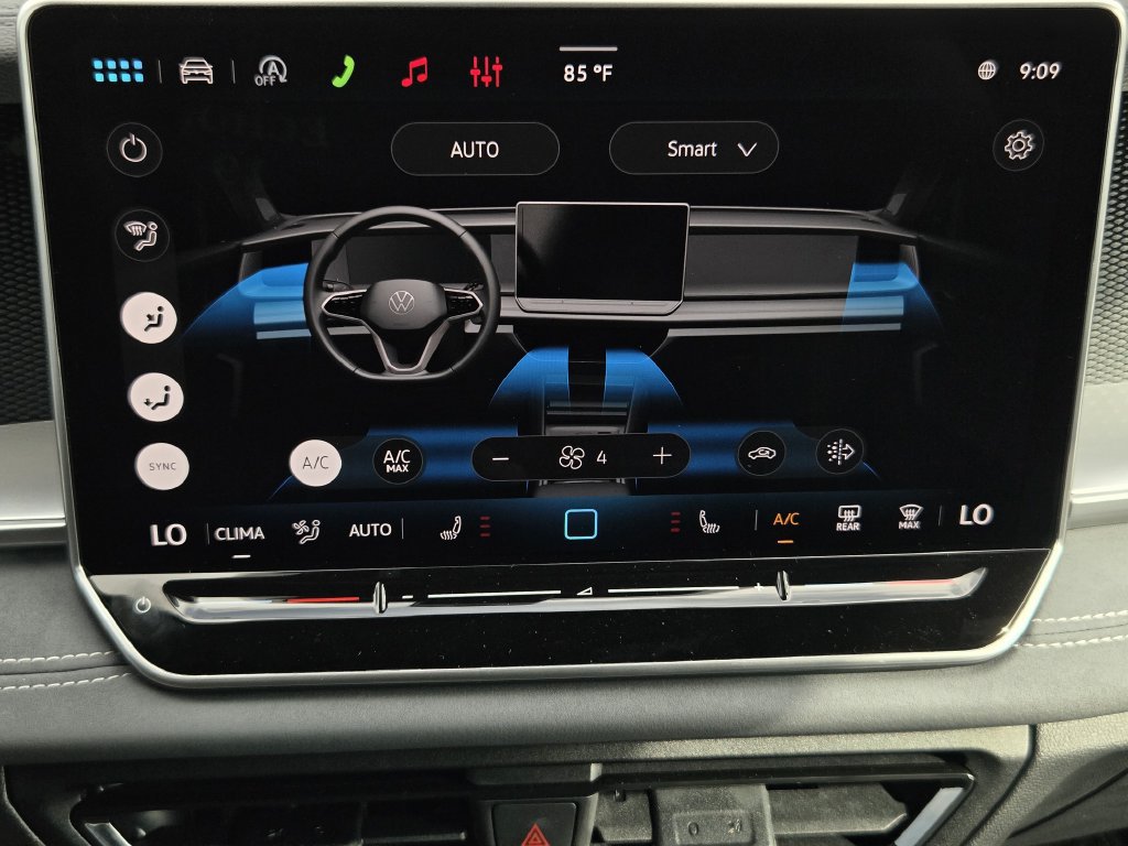 New 2026 Volkswagen Tiguan SE R-Line FWD image 17