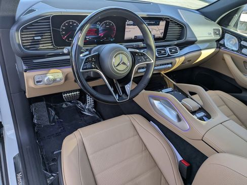 Used 2026 Mercedes-Benz GLS 450 4MATIC image 10