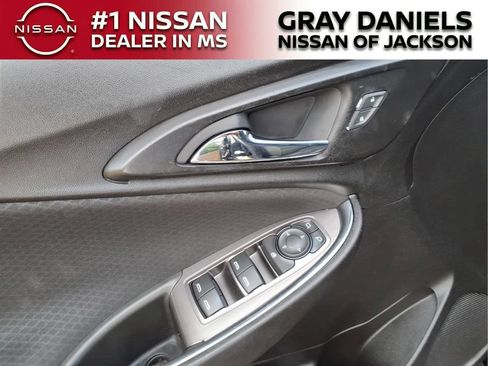 Used 2019 Chevrolet Malibu LT FWD image 10