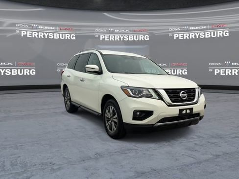 Used 2019 Nissan Pathfinder SV AWD/4WD image 2
