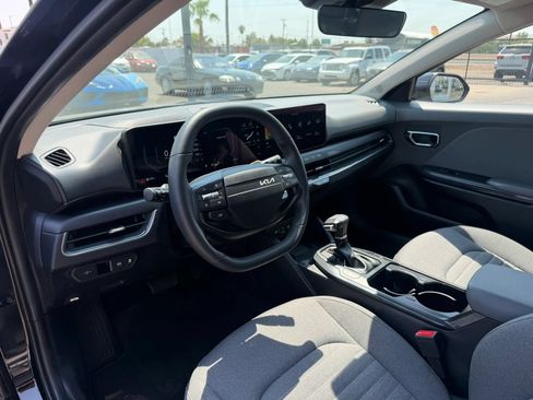 Used 2025 Kia K4 EX FWD image 19