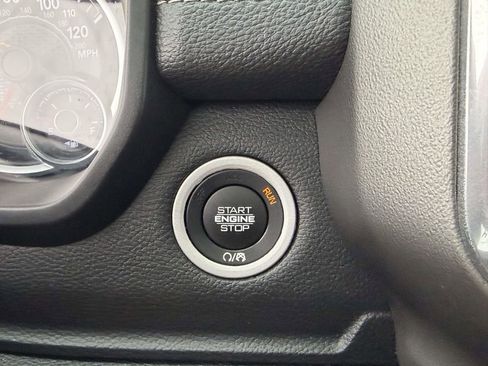 Used 2022 RAM 1500 Laramie AWD/4WD image 35