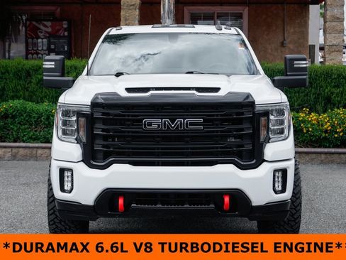 Used 2020 GMC Sierra 2500 SLE w/ Preferred Package AWD/4WD image 3