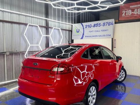 Used 2013 Ford Fiesta SE image 20