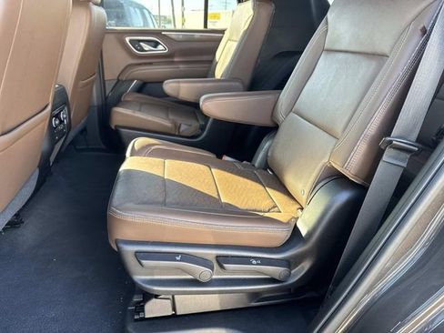 Used 2021 Chevrolet Tahoe High Country w/ Premium Package image 11